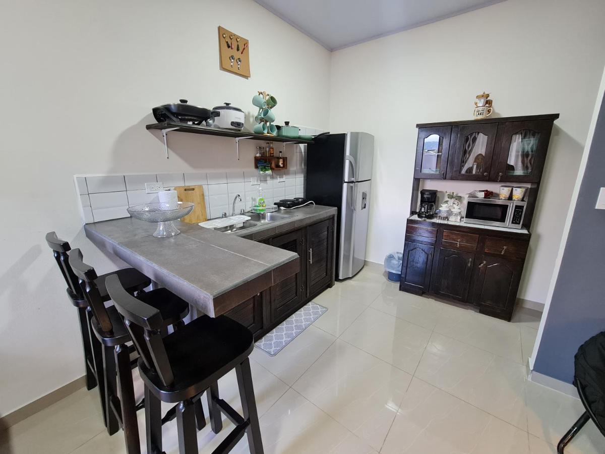 Apartamentos Ave Del Paraiso Alajuela ภายนอก รูปภาพ