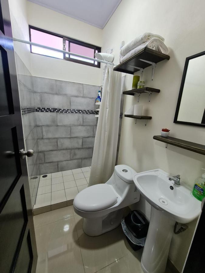 Apartamentos Ave Del Paraiso Alajuela ภายนอก รูปภาพ