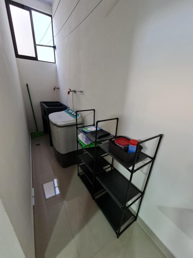 Apartamentos Ave Del Paraiso Alajuela ภายนอก รูปภาพ