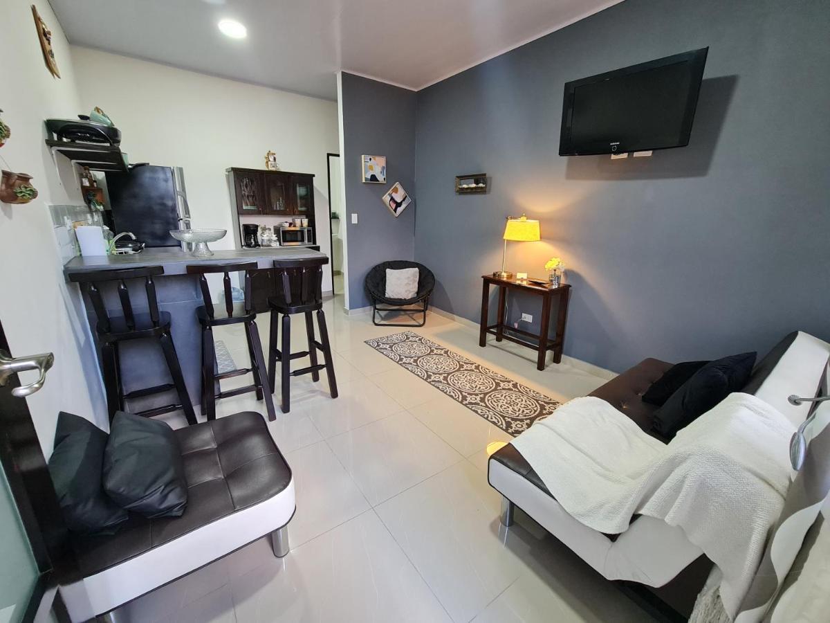 Apartamentos Ave Del Paraiso Alajuela ภายนอก รูปภาพ