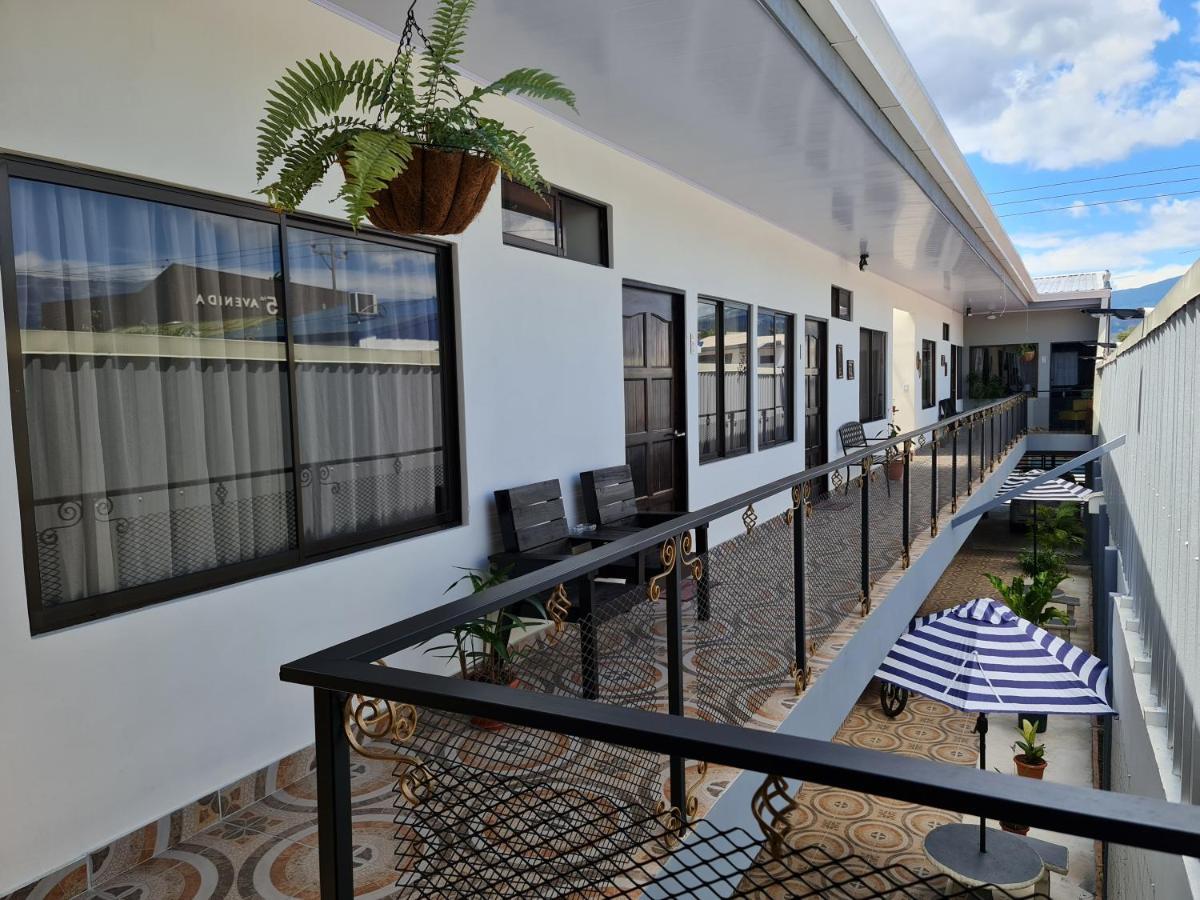 Apartamentos Ave Del Paraiso Alajuela ภายนอก รูปภาพ