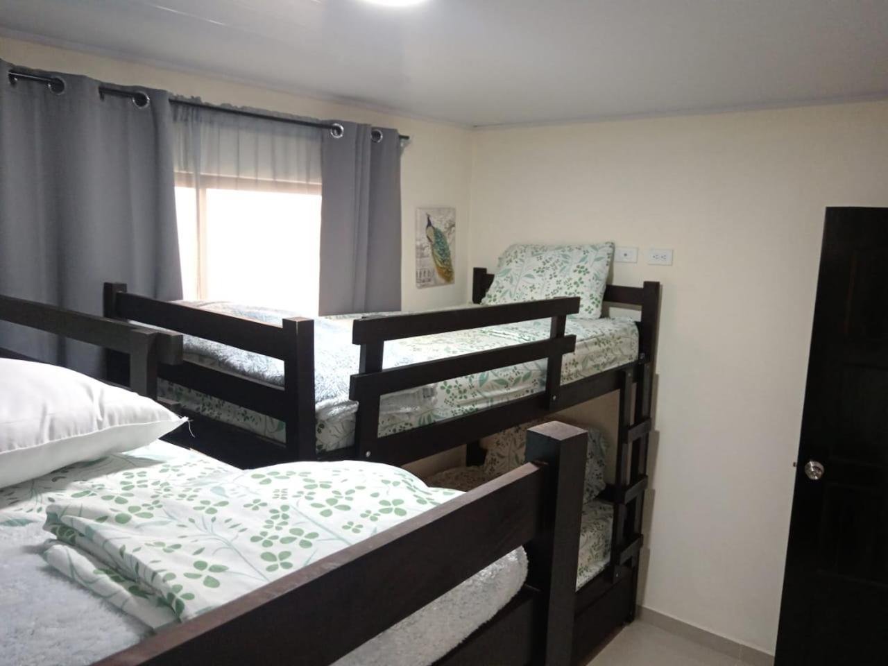 Apartamentos Ave Del Paraiso Alajuela ภายนอก รูปภาพ